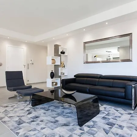 Marriott- Croisette: Superb 3 Bedrooms/ 3 Baths Apartmán