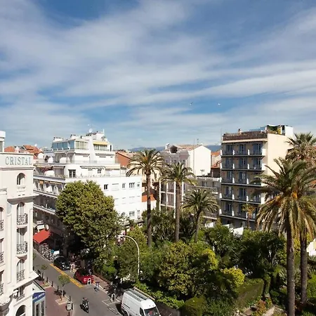 Marriott- Croisette: Superb 3 Bedrooms/ 3 Baths Apartmán *
