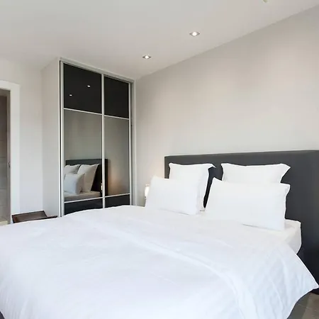 Marriott- Croisette: Superb 3 Bedrooms/ 3 Baths * 칸느