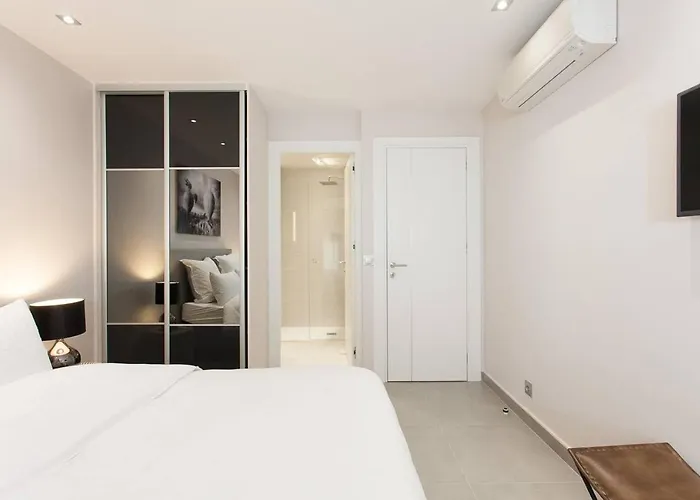 Marriott- Croisette: Superb 3 Bedrooms/ 3 Baths *