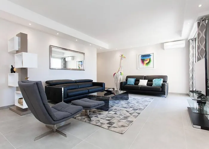 Apartment Marriott- Croisette: Superb 3 Bedrooms/ 3 Baths *
