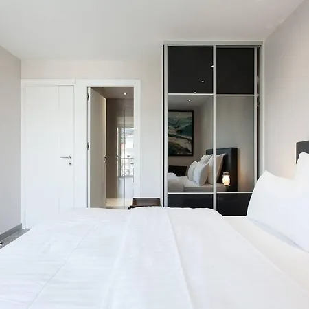Marriott- Croisette: Superb 3 Bedrooms/ 3 Baths Lägenhet Cannes